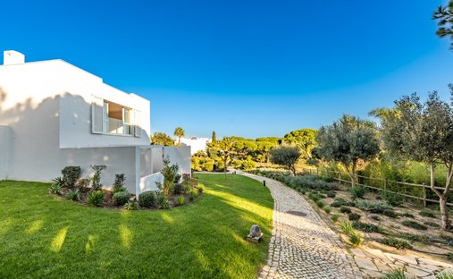 House in Praia dos Pescadores, Olhos de Agua, Portugal 1