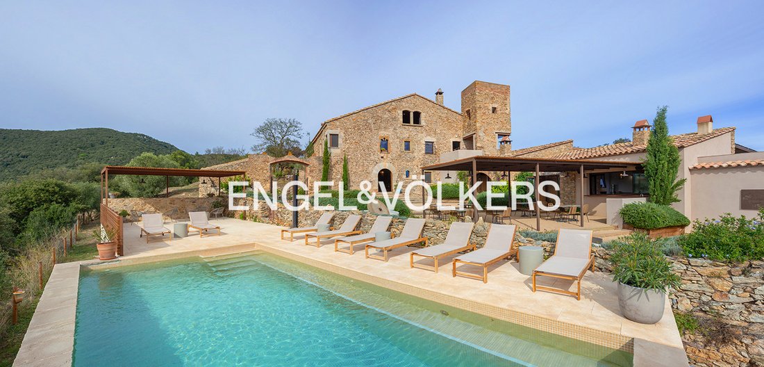 Country House in Quart, Catalonia, Spain 3 - 14990847
