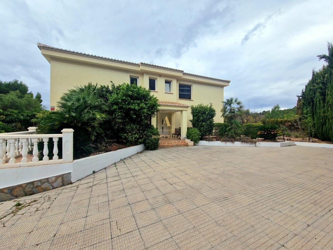 Villa in Calp / Calpe, Valencian Community, Spain 2 - 14991084