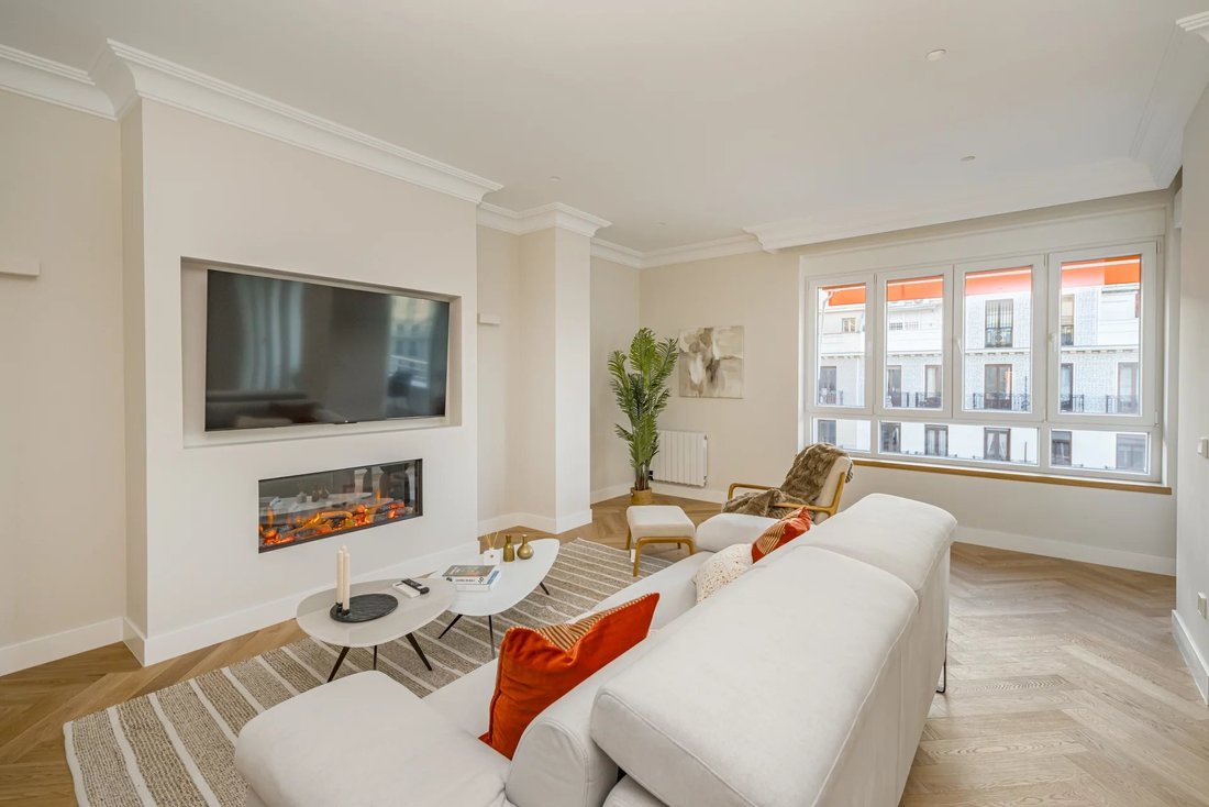 Apartment in Barrio Salamanca, Community of Madrid, Spain 4 - 14286497