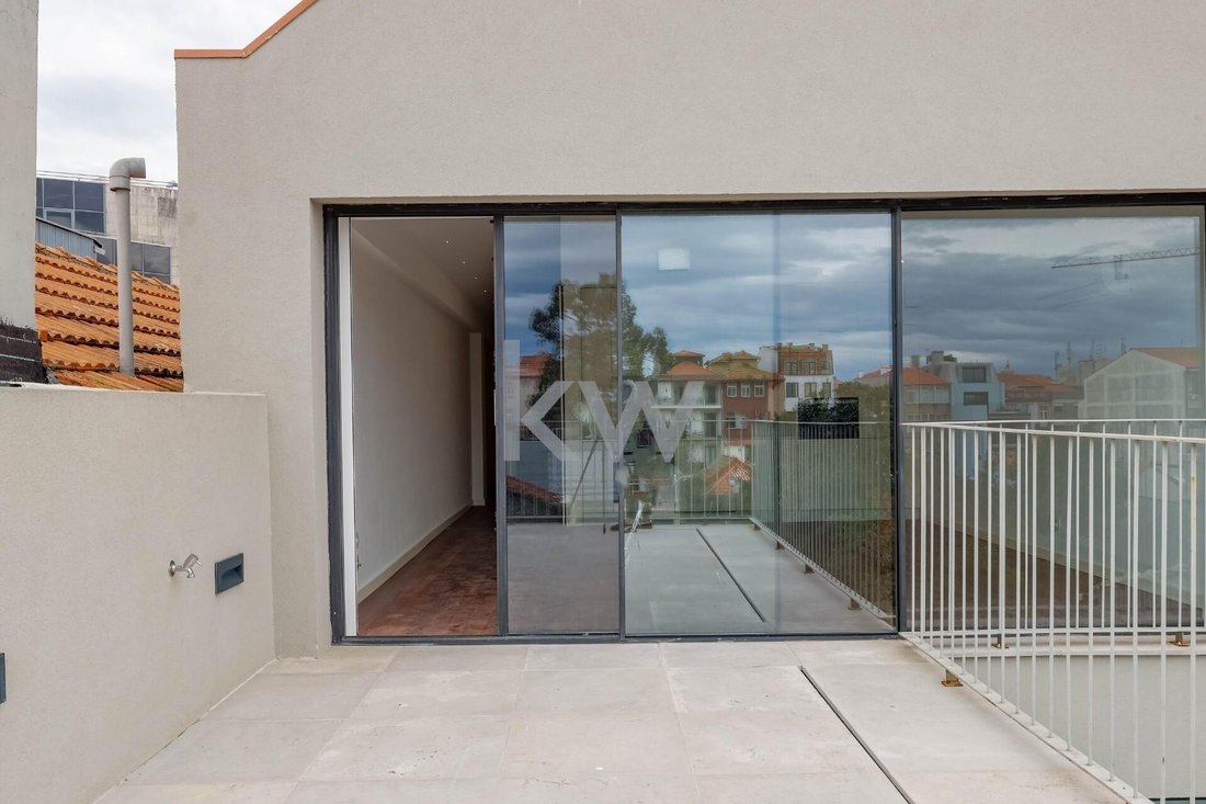 Apartment in Cedofeita, Santo Ildefonso, Se, Miragaia, Sao Nicolau e Vitoria, Porto District, Portugal 3 - 14991603