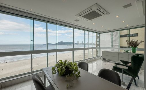 Condo in Centro, State of Santa Catarina, Brazil 1