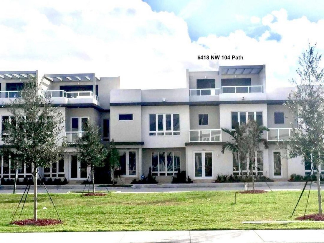 Townhouse in Doral, Florida, United States 1 - 14992785