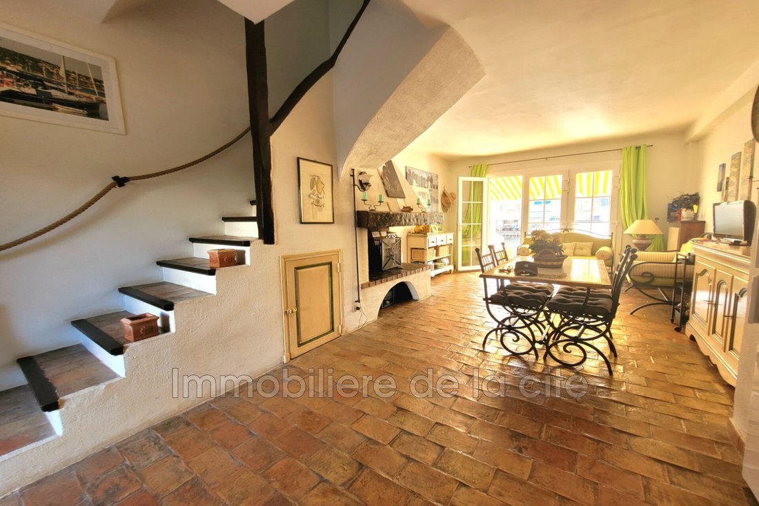 Villa in Grimaud, Provence-Alpes-Côte d'Azur, France 1 - 14526203