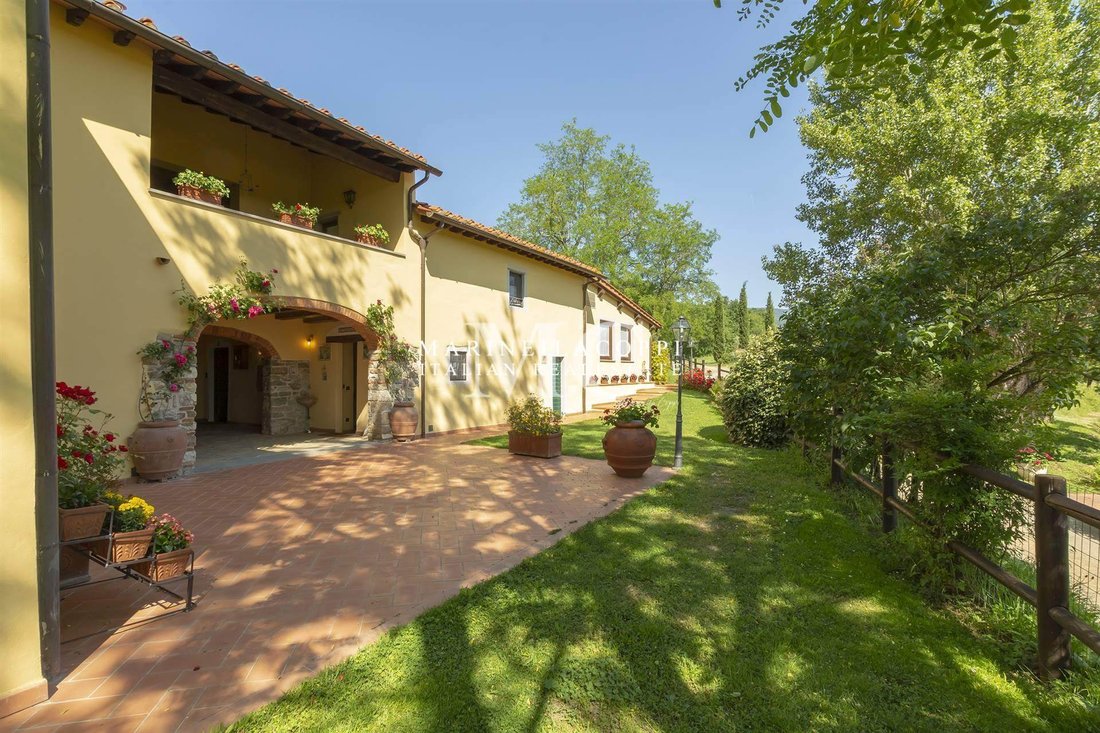 Villa in Borgo a Cascia, Reggello, Tuscany 2 - 14993279