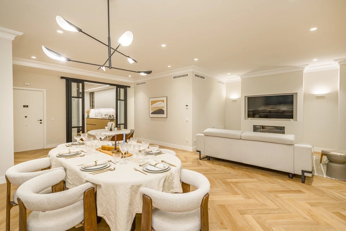 Apartment in Barrio Salamanca, Community of Madrid, Spain 3 - 14286497