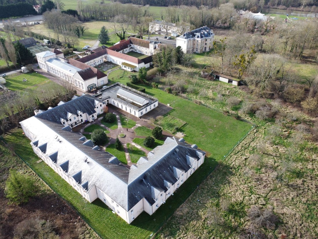 Le Château des Lumières: A Neoclassical Masterpiece Near Paris