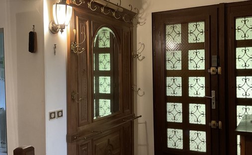 Castle for Sale in Saint-Loubès, Nouvelle-Aquitaine, France