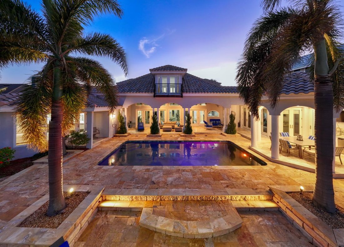 House in St. Petersburg, Florida, United States 1 - 14998391