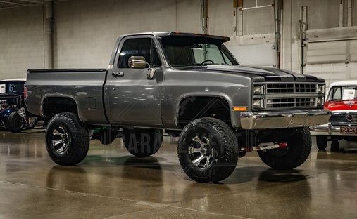Clean Squarebody in Grand rapids, United States 1