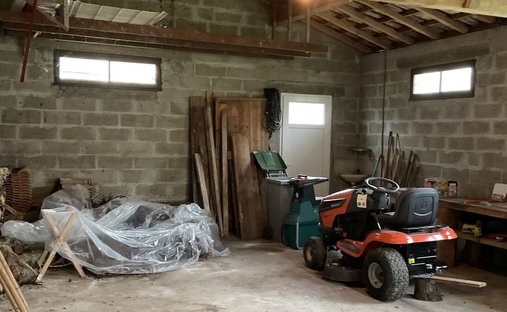 Castle for Sale in Saint-Loubès, Nouvelle-Aquitaine, France