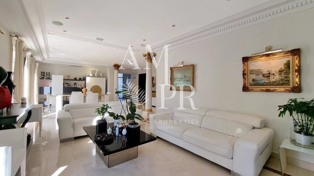 Villa in Cannes, Provence-Alpes-Côte d'Azur, France 4 - 14995842