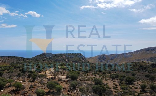 Land in Center, Noto, Sicily 1
