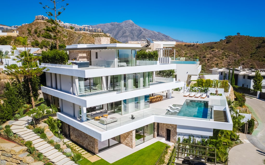 Villa in La Quinta, Benahavis, Andalusia 2 - 14998196