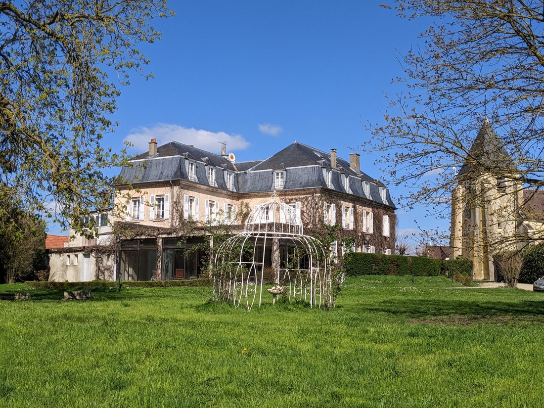 Castle in Crécy-la-Chapelle, Île-de-France, France 1 - 14997774