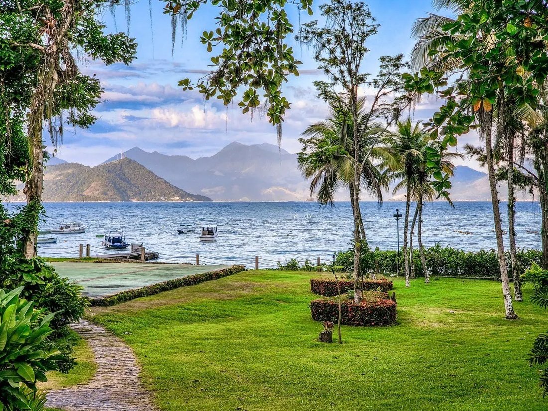 Estate in Angra dos Reis, State of Rio de Janeiro, Brazil 2 - 14996868