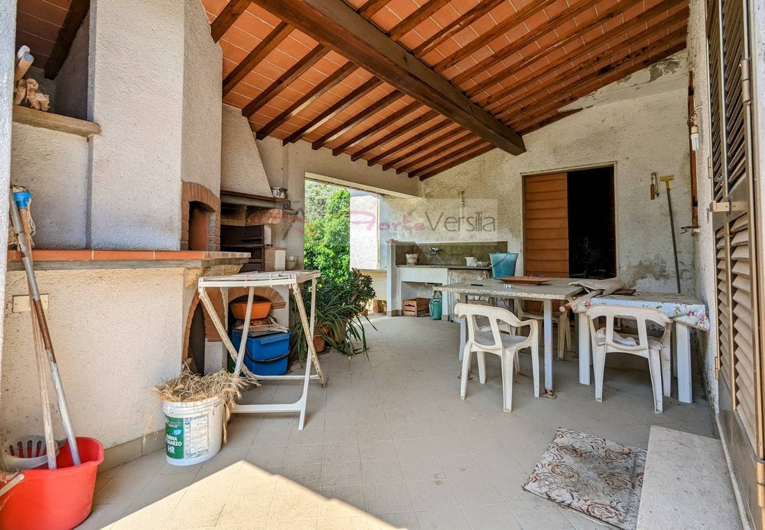 Villa in Seravezza, Tuscany, Italy 1 - 14996131