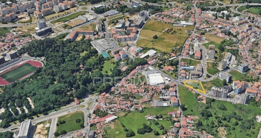 Land in Oliveira do Douro, Porto District, Portugal 1 - 14996432