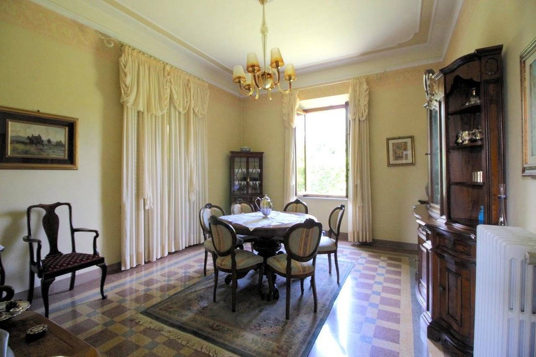 Villa in Center, Pescia, Tuscany 3 - 14998851