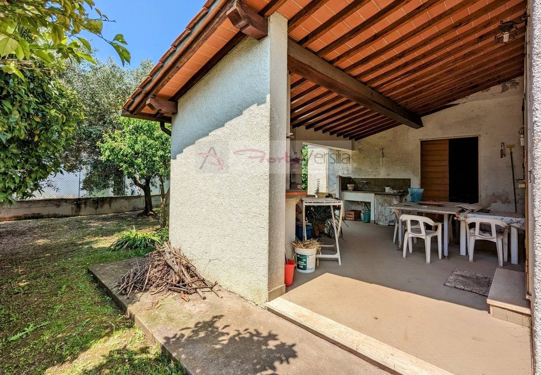 Villa in Seravezza, Tuscany, Italy 2 - 14996131