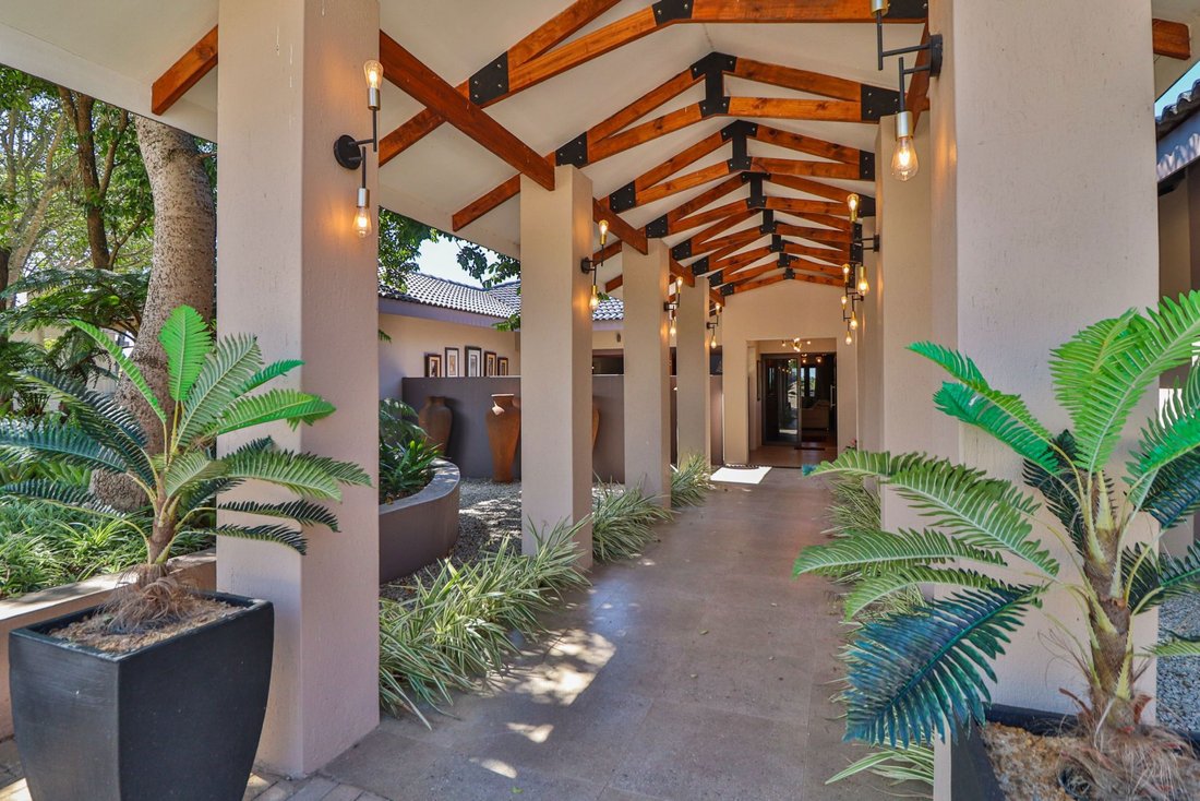 Estate in Mbombela, Mpumalanga, South Africa 2 - 14998203