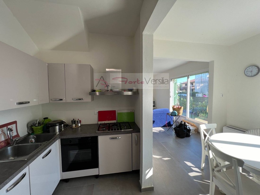 House in Tonfano, Pietrasanta, Italy 1 - 14996133