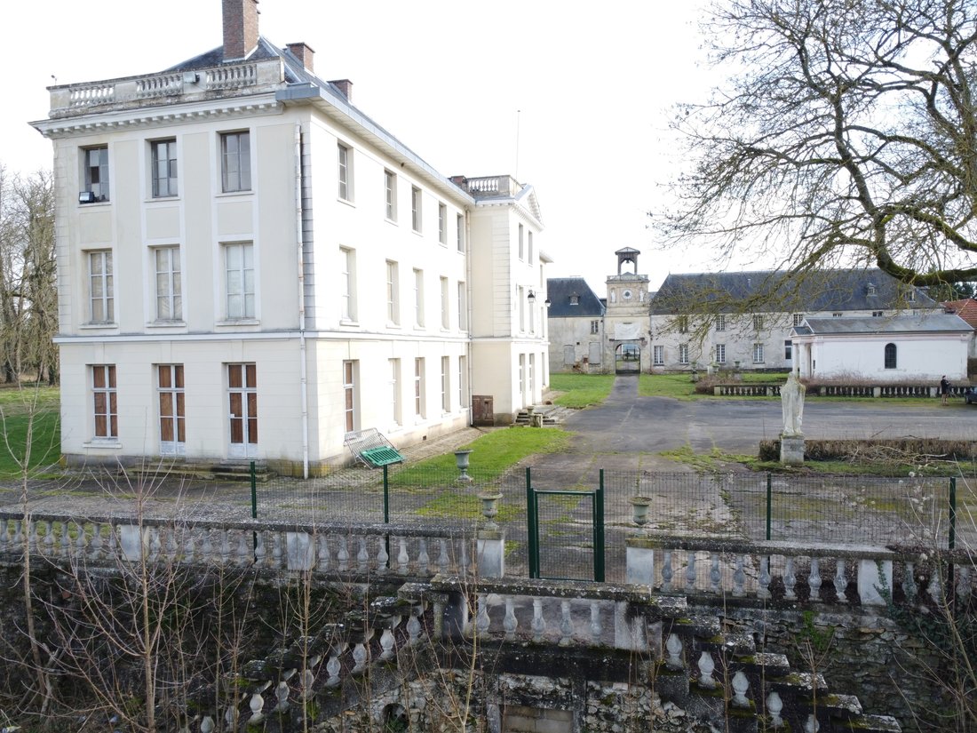 Le Château des Lumières: A Neoclassical Masterpiece Near Paris