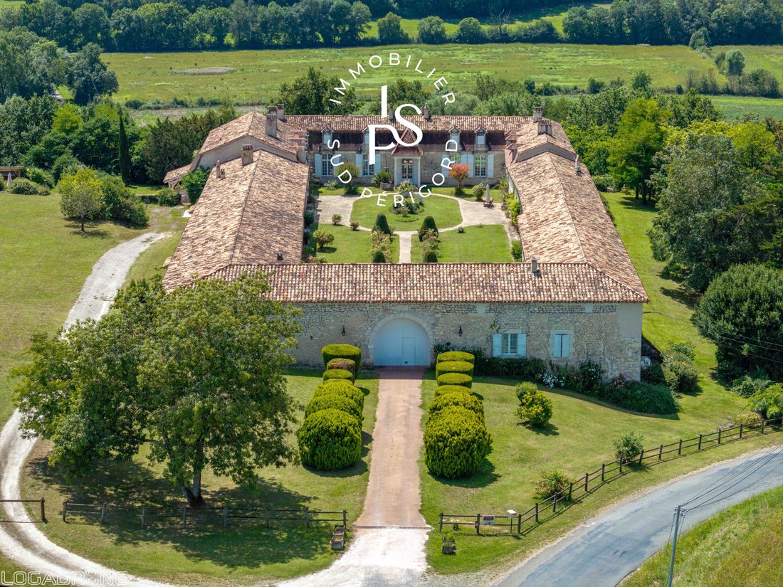 Chateau in Monflanquin, Nouvelle-Aquitaine, France 3 - 15001250