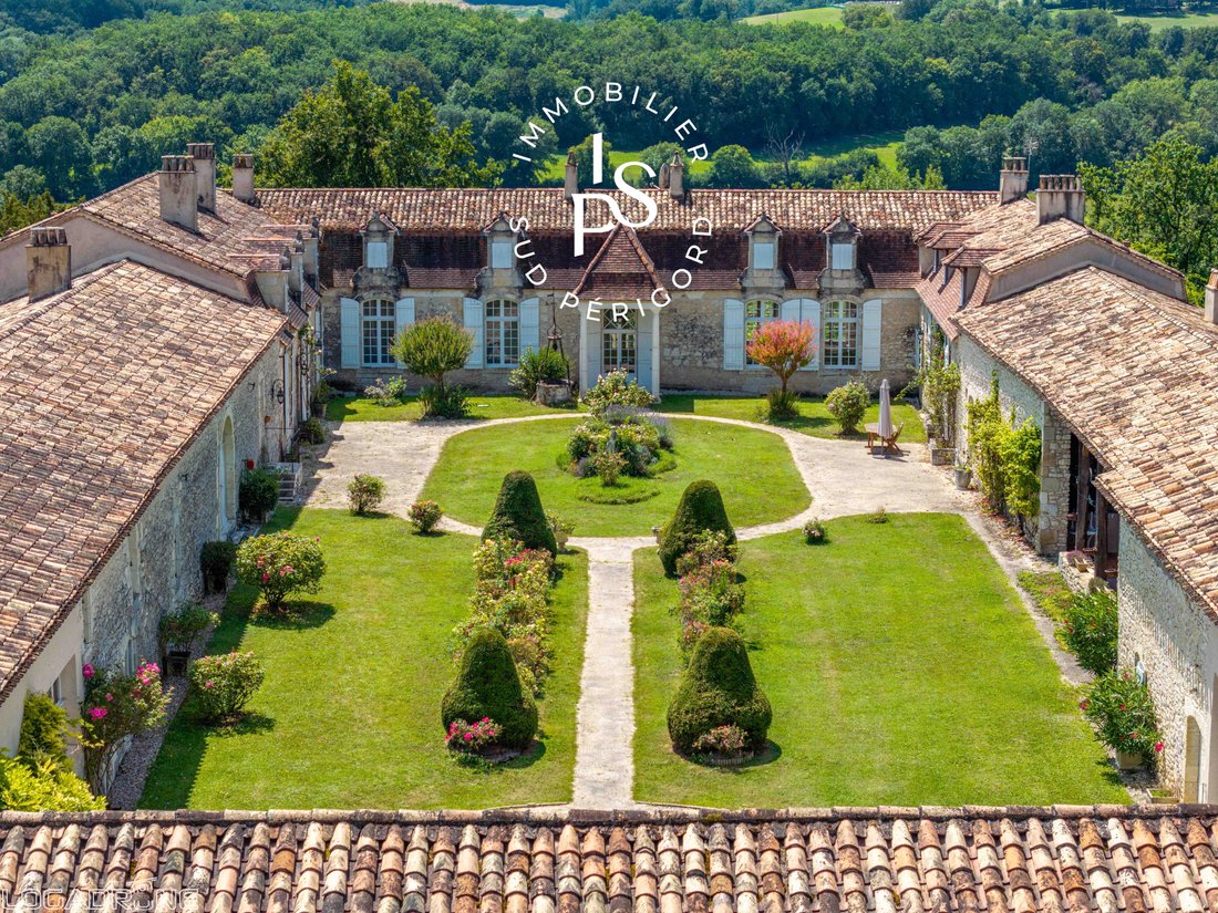 Chateau in Monflanquin, Nouvelle-Aquitaine, France 1 - 15001250