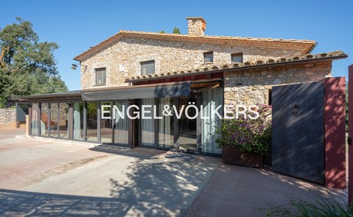 Country House in Sant Gregori, Catalonia, Spain 1