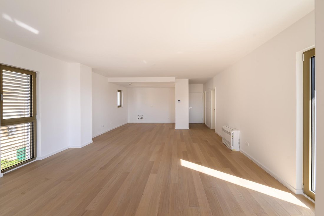 Apartment in Lucac-Manus, Split, Split-Dalmatia County 2 - 15002750