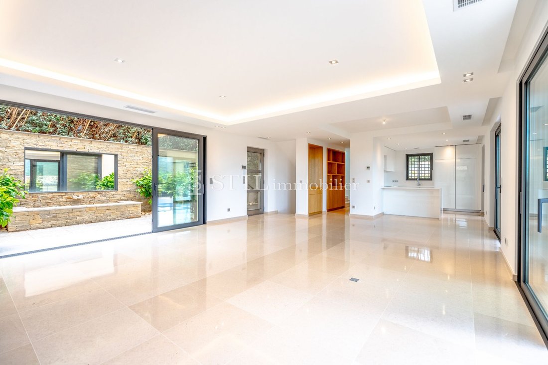 Villa in Ville-Les Saquedes-Le Bouillonnet, Sainte-Maxime, France 3 - 14265326