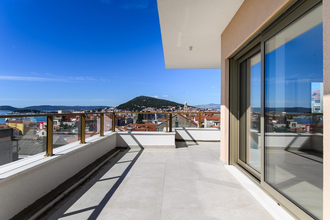 Appartement à Lucac-Manus, Split, Split-Dalmatie 1 - 14347344