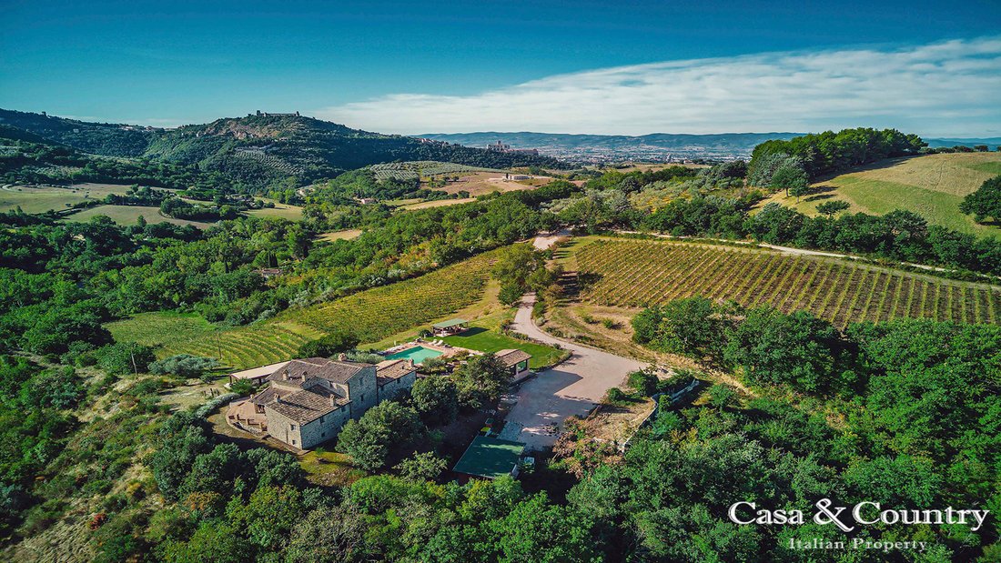 Villa in Assisi, Umbria, Italy 2 - 14774981