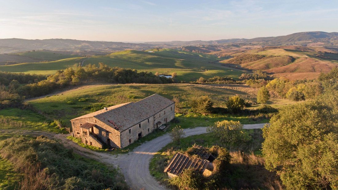 Country House in Radicofani, Tuscany, Italy 1 - 15002044