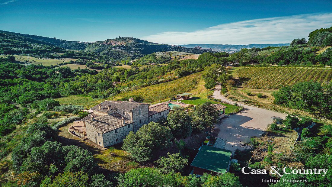 Villa in Assisi, Umbria, Italy 3 - 14774981