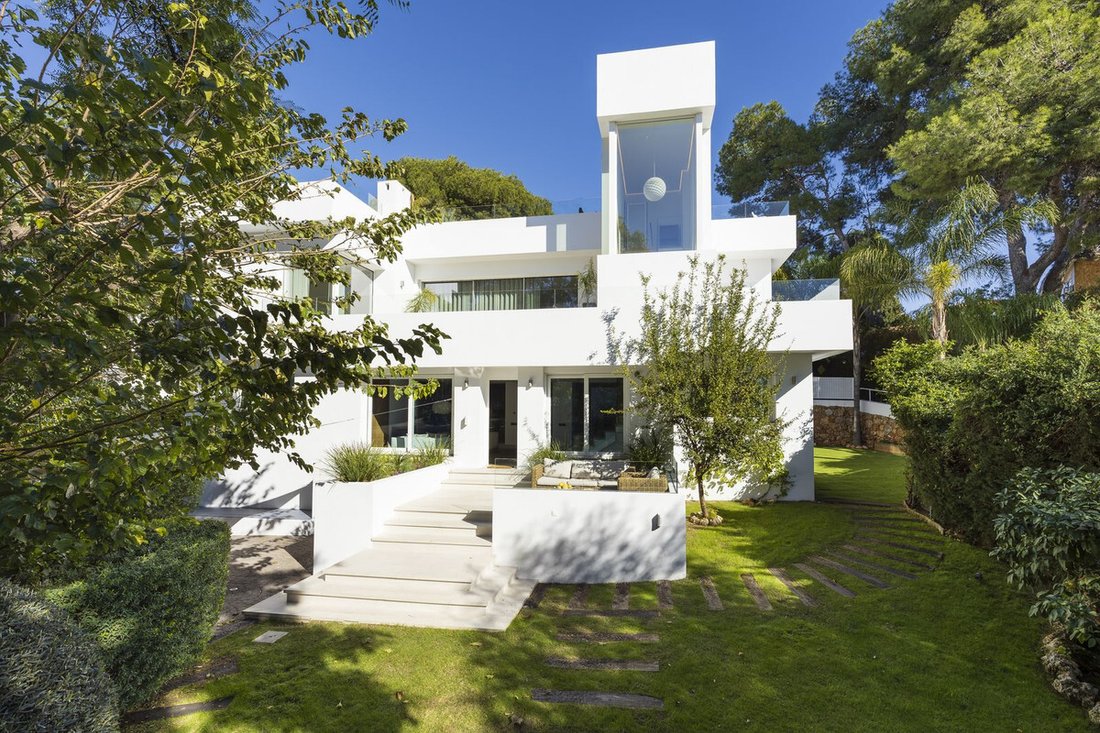 Villa in Puerto Banus, Marbella, Spain 2 - 15003517