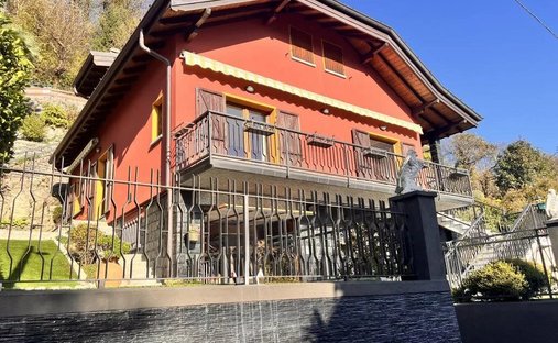 Casa en Dizzasco, Lombardía, Italia 1