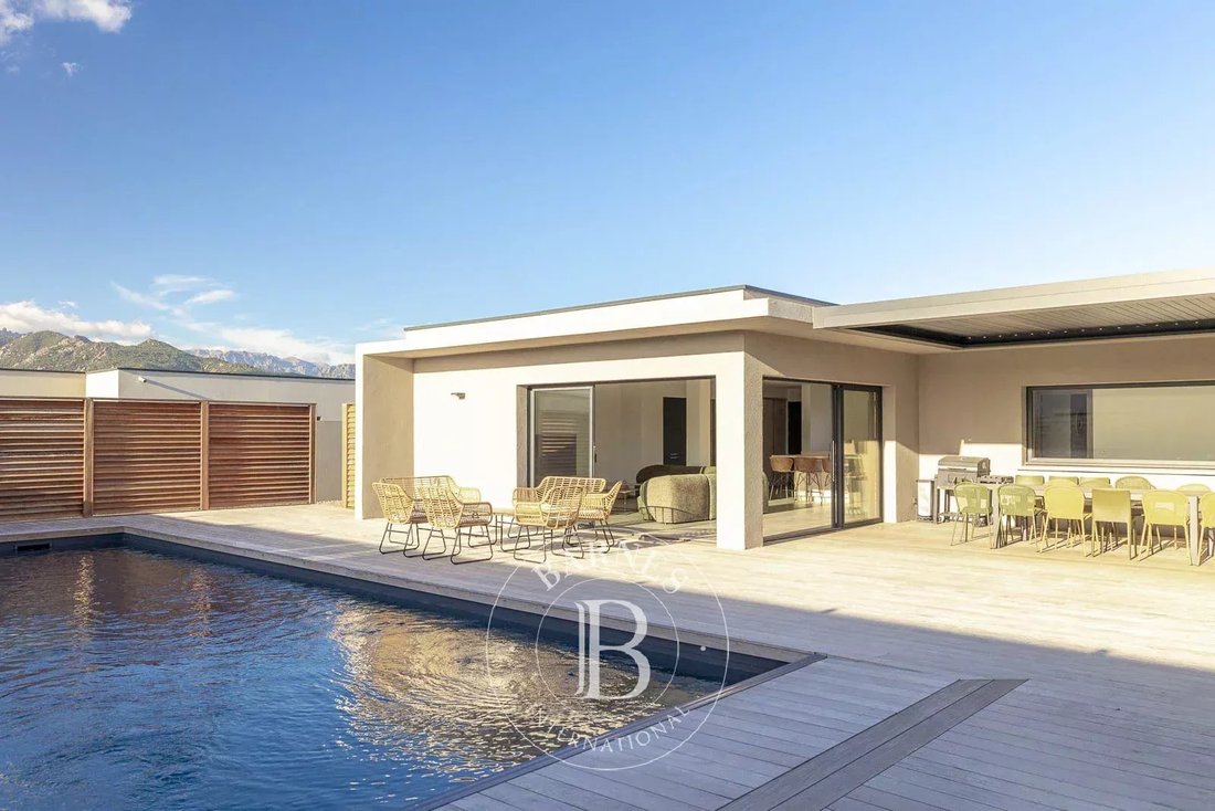 Villa in Lecci, Corsica, France 1 - 15006872