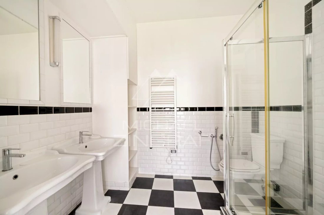 Apartment in Saint Thomas d'Aquin, Paris 7e Arrondissement, Paris 5 - 14991608