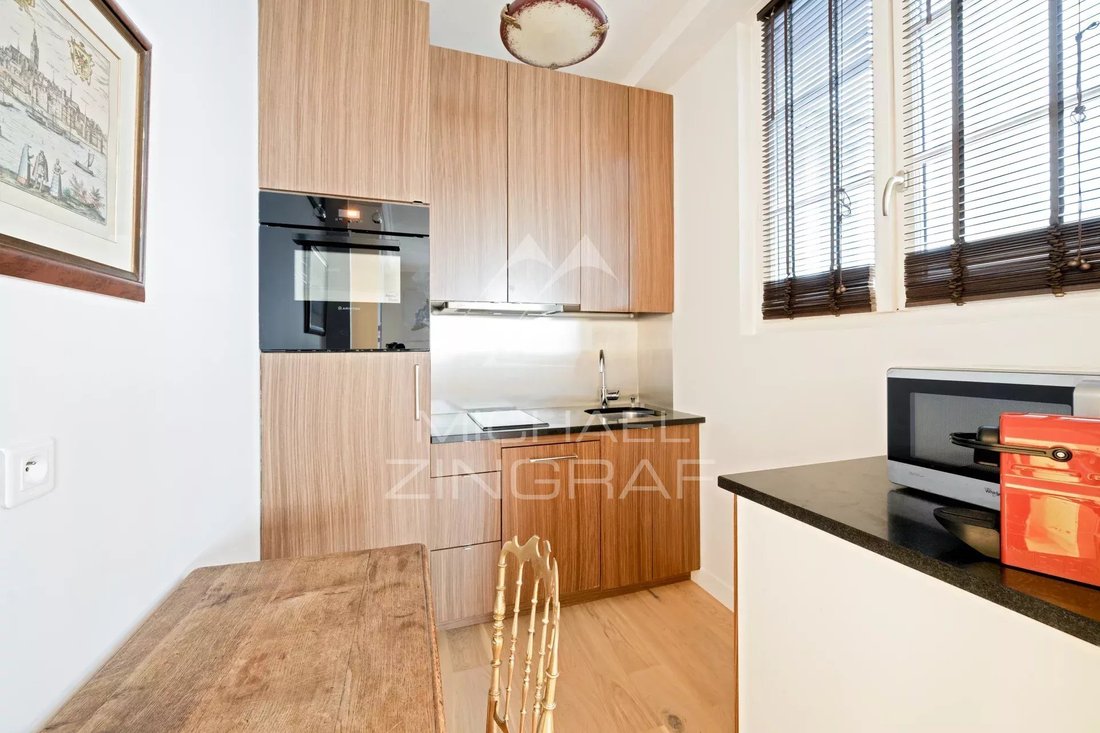 Apartment in Saint Thomas d'Aquin, Paris 7e Arrondissement, Paris 3 - 14991608