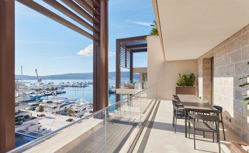 Apartment in Tivat, Tivat Municipality, Montenegro 1