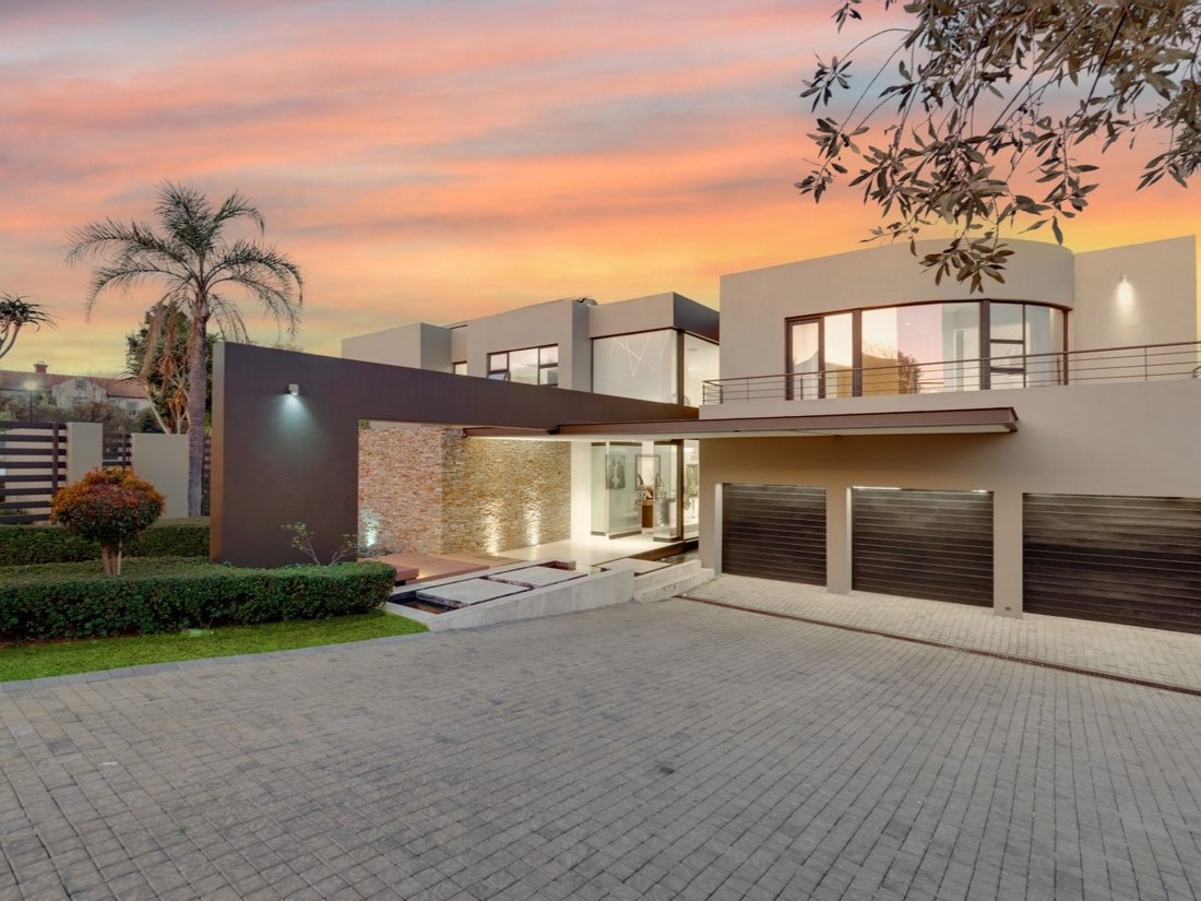 House in Chartwell, Gauteng, South Africa 1 - 15004430