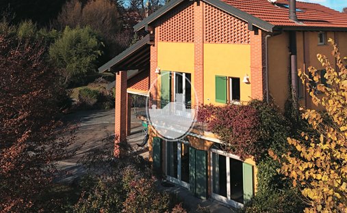 Country House in Gornate-Olona, Lombardy, Italy 1