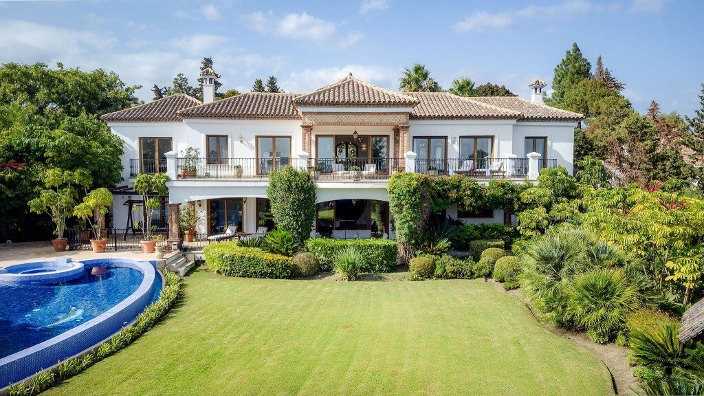 Villa in El Paraíso, Benahavis, Spain 2 - 15010123