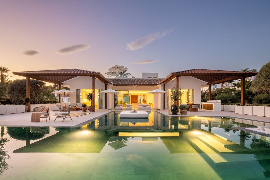 Villa in Puerto Banus, Marbella, Spain 1 - 15009402