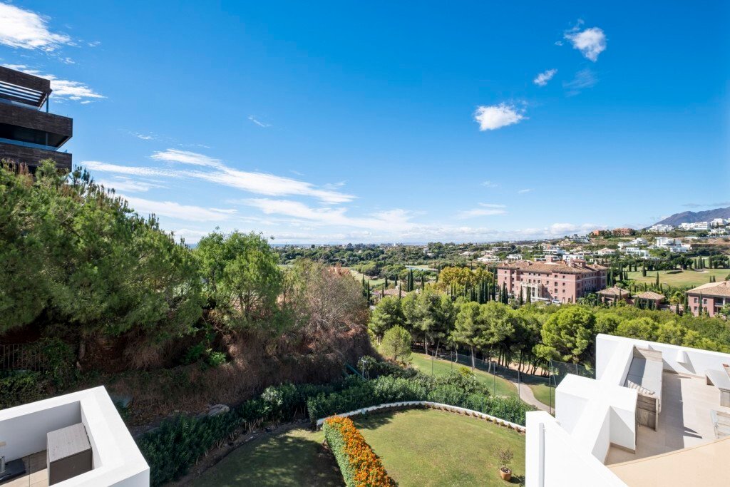 Penthouse in Benahavis, Andalusia, Spain 5 - 15010122
