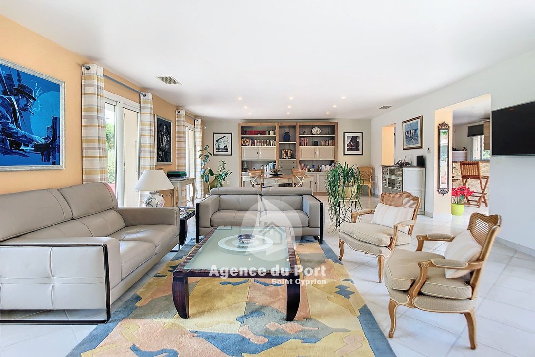 Villa in Saint-Cyprien, Occitania, France 4 - 15009109