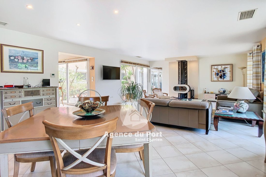 Villa in Saint-Cyprien, Occitania, France 3 - 15009109