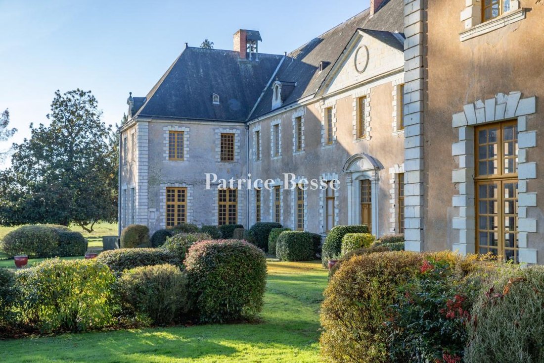 Le Rêve de l’Abbé: A 16th-Century Château Where Time Stands Still